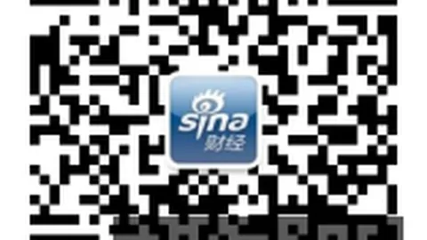 国足补时惊现神操作程进传球意外击中广告牌，队友集体懵圈
